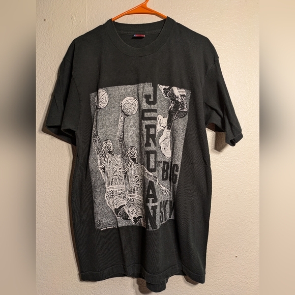 Magic Johnson T's Graphic Black T-Shirt Michael Jordan Fruit Of The Loom Vintage - Picture 1 of 10